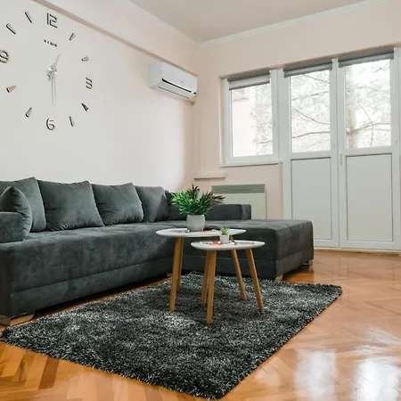 Apartment M&stic