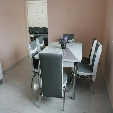 M&stic * فردنيك